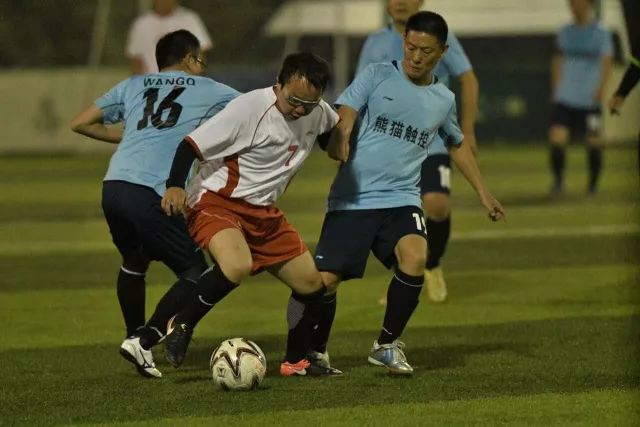 平局出线！中国U23男足0比0战平阿联酋，小组头名前进